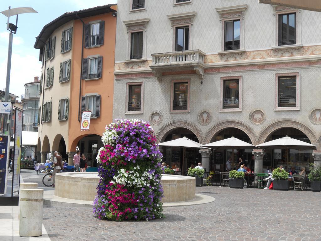 Apartment Bergamo Centro Storico Стая снимка