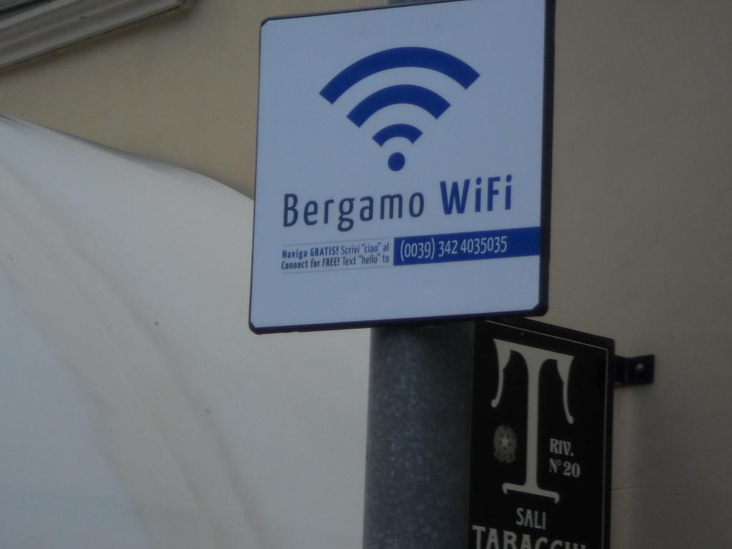 Apartment Bergamo Centro Storico Екстериор снимка